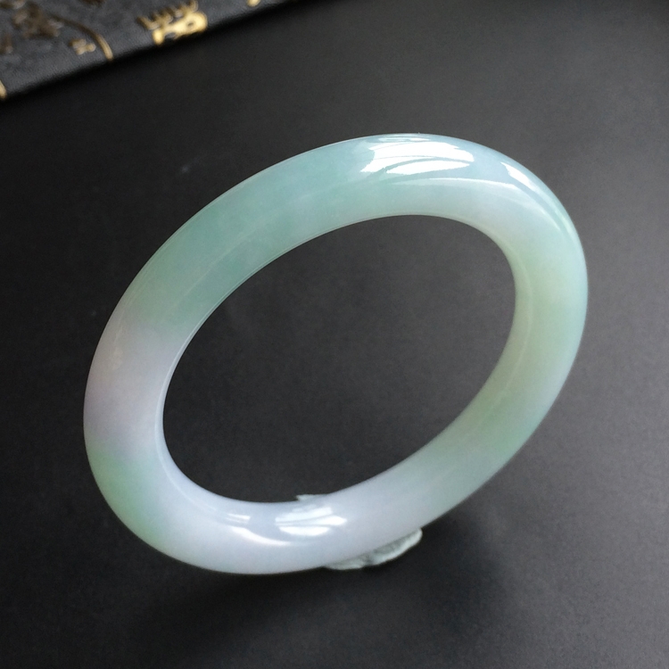 (超值推荐)糯冰种晴水略带紫罗兰圆条手镯(51.7mm)