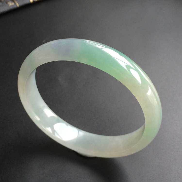 (超值推荐)糯冰种晴水略带紫罗兰手镯(58.2mm)