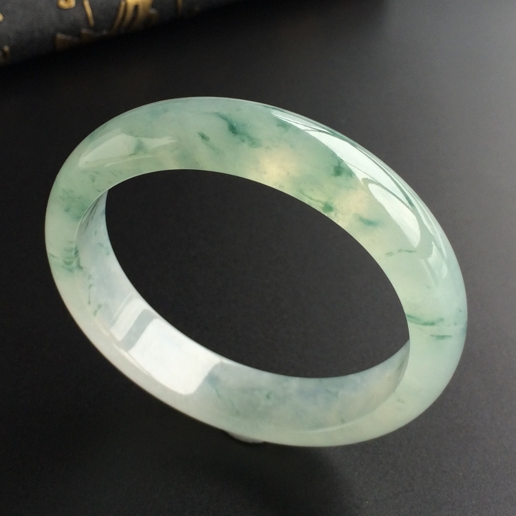 (超值推荐)冰种飘花手镯(56.2mm)