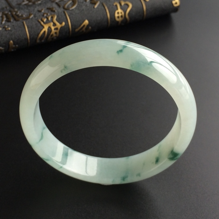 (超值推荐)糯冰种飘花手镯(57.3mm)