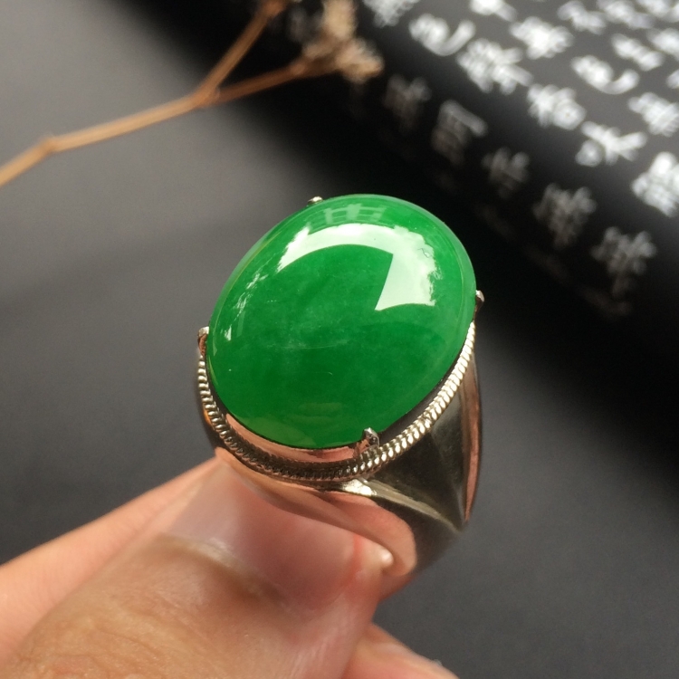 （超值推荐）糯冰种翠色戒面/胸坠面