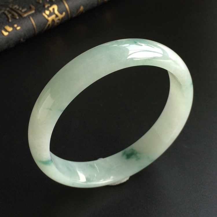 (超值推荐)糯冰种飘花手镯(57.6mm)