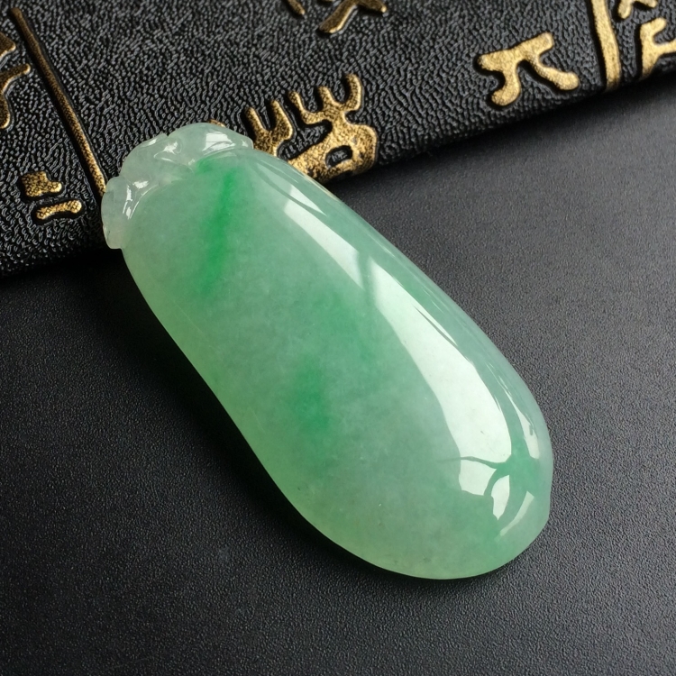 (超值推荐)糯冰种飘翠福瓜挂件