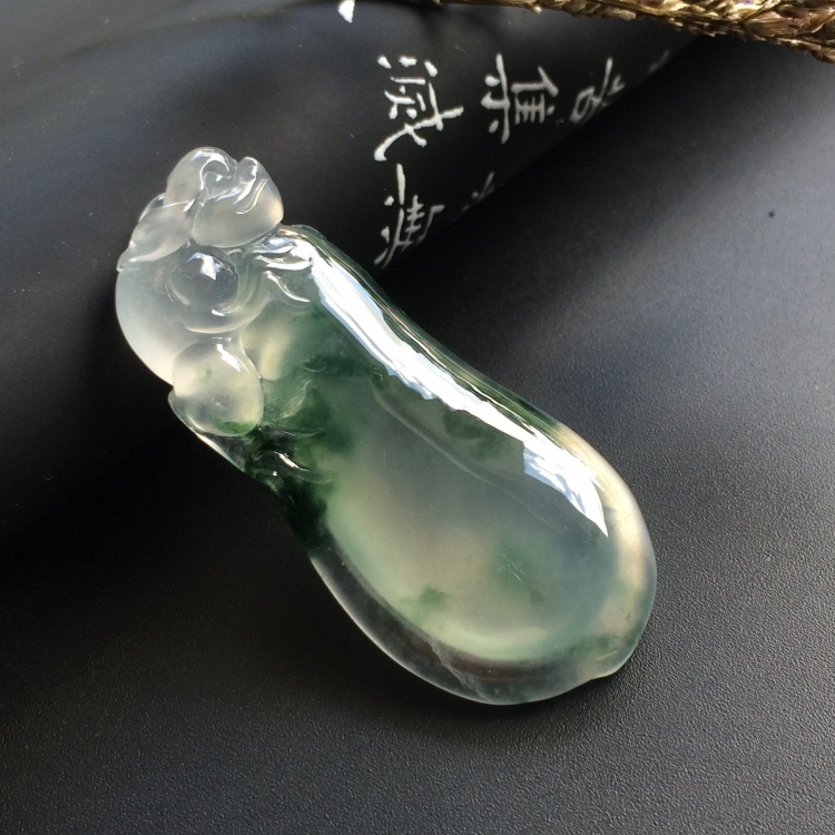 （超值推荐）冰种飘花福瓜挂件