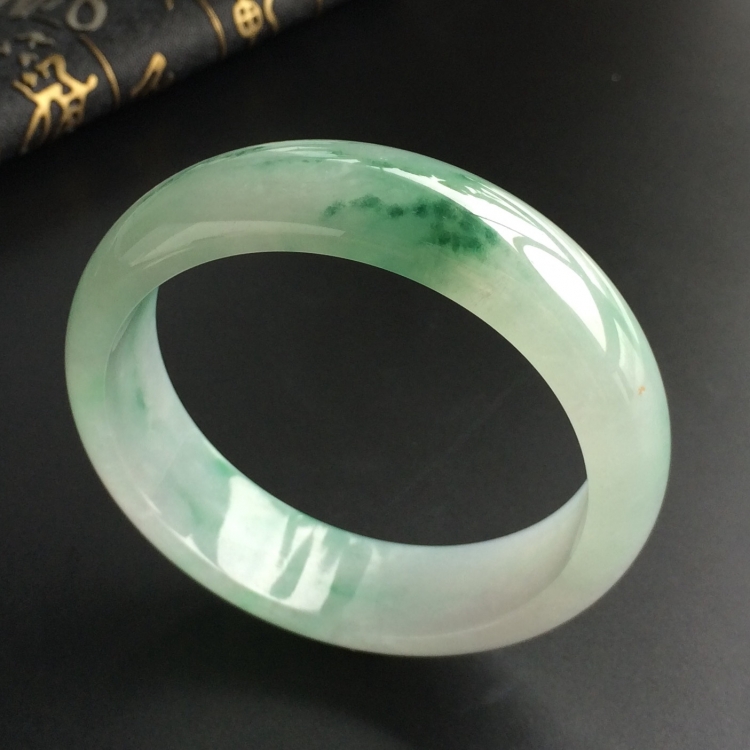 (超值推荐)糯冰种飘花手镯(58.8mm)