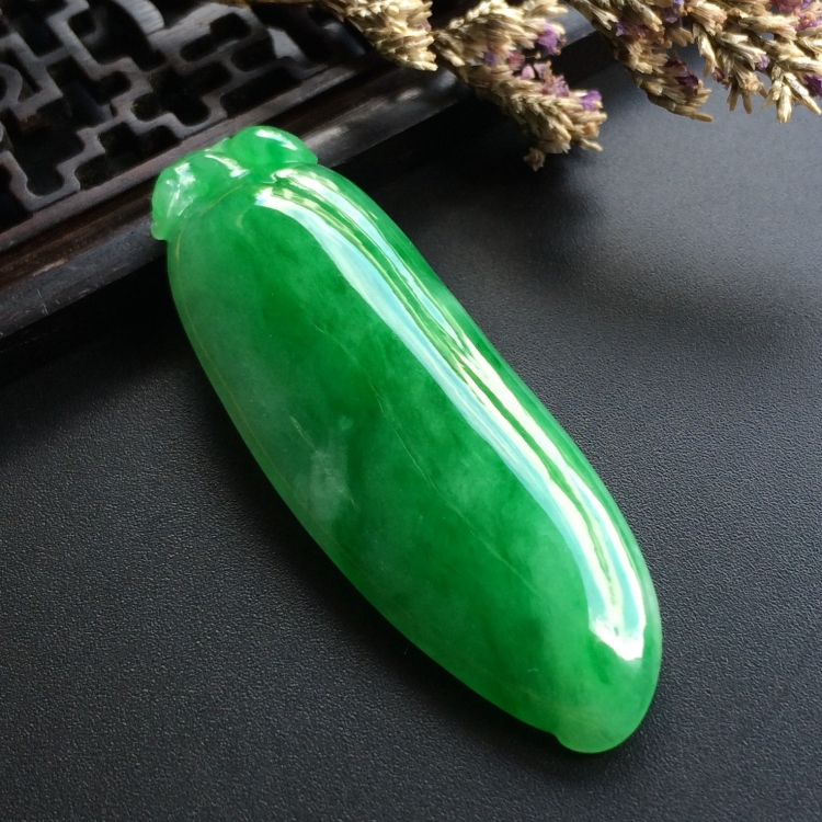 （超值推荐）糯冰种翠色福瓜挂件