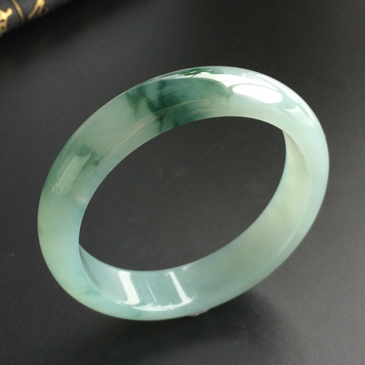 (超值推荐)糯冰种飘花手镯(56.8mm)