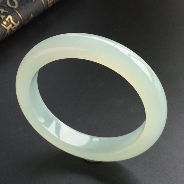 (超值推荐)糯冰种晴水手镯(55.2mm)