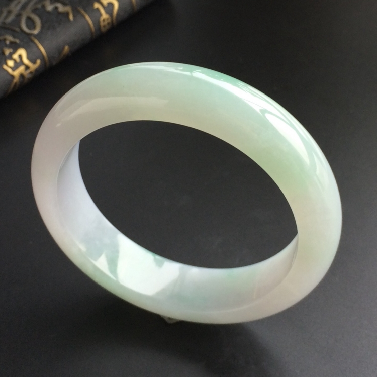 (超值推荐)糯冰种飘花手镯(59.8mm)