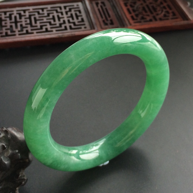 (超值推荐)糯冰种深绿圆条手镯(57.5mm)