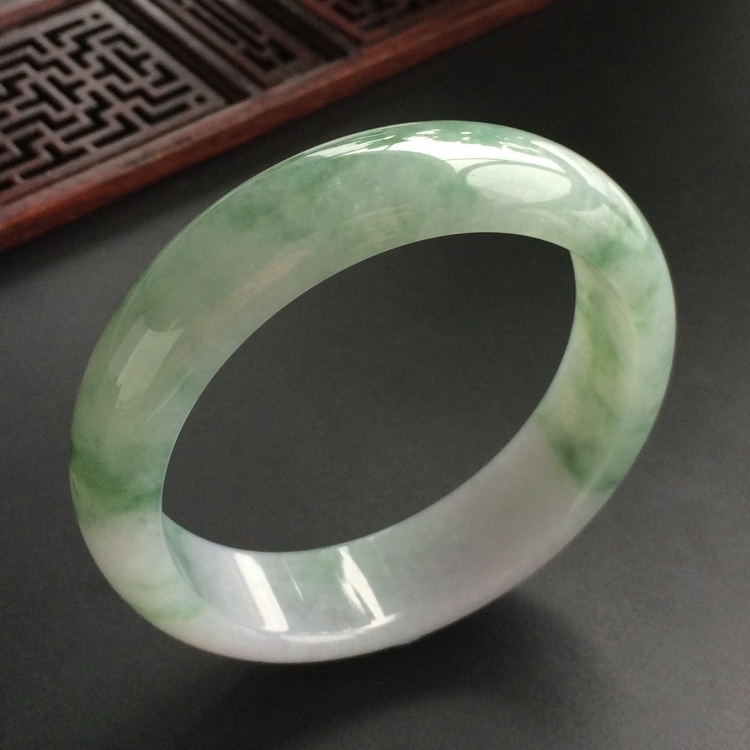 (超值推荐)糯冰种飘花手镯(58mm)