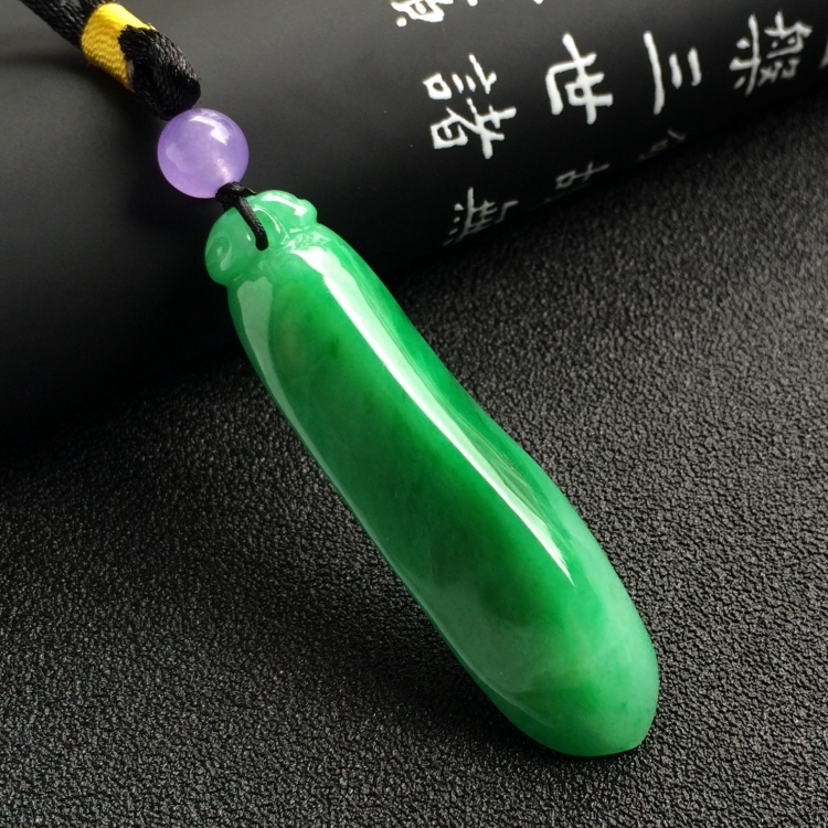 （超值推荐）糯冰种翠色福瓜挂件