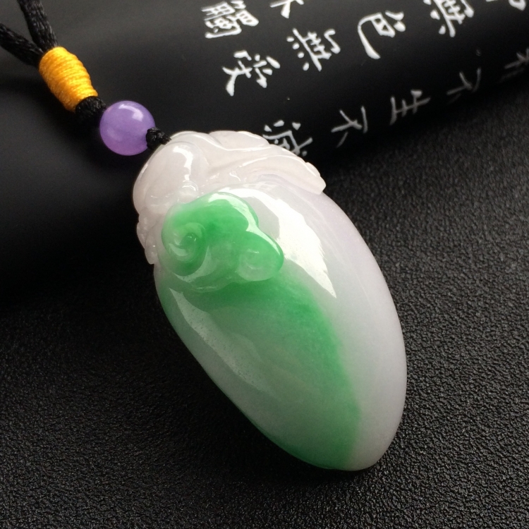 （超值推荐）糯冰种白底青寿桃挂件