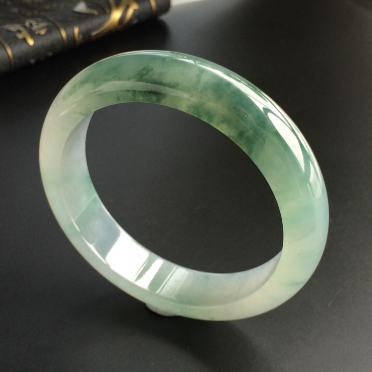 (超值推荐)糯冰种飘花手镯(57.3mm)