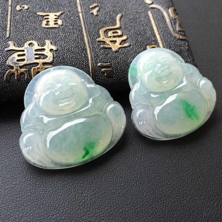 (超值推荐)糯冰种飘翠玉佛挂件一对走