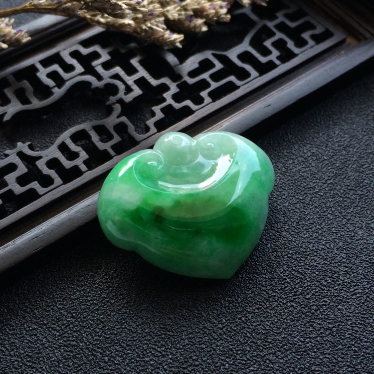 （超值推荐）糯冰种飘翠如意挂件