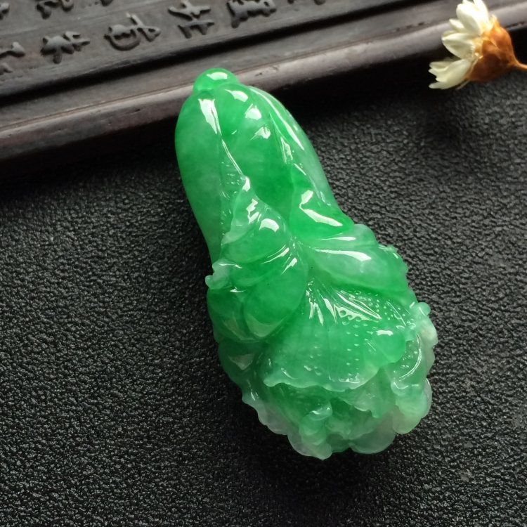 （超值推荐）糯冰种翠色白菜挂件