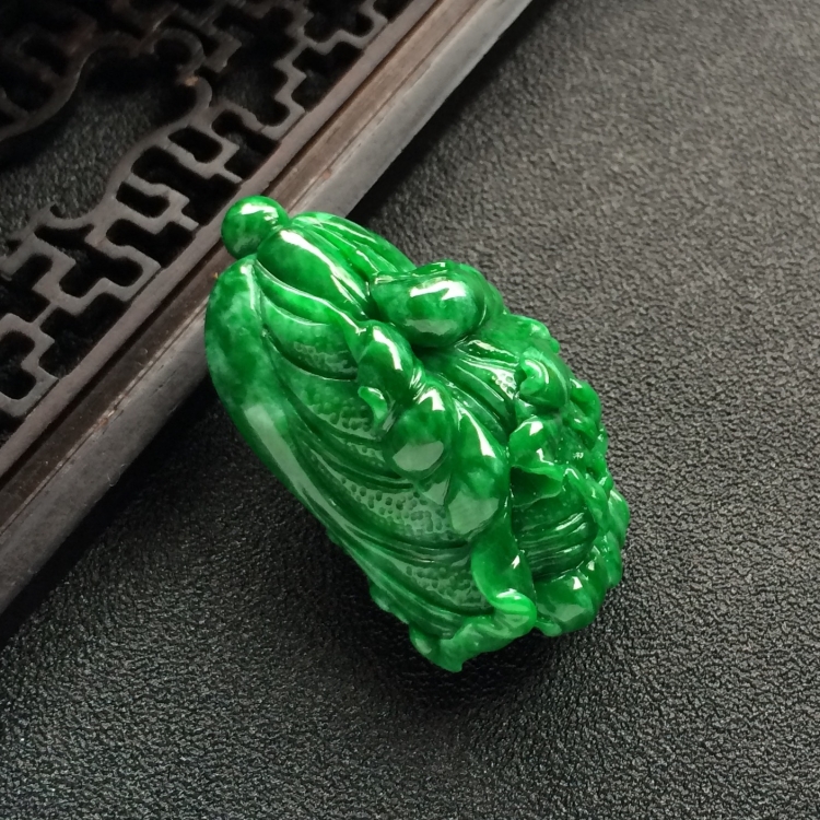 （超值推荐）糯冰种翠色白菜挂件