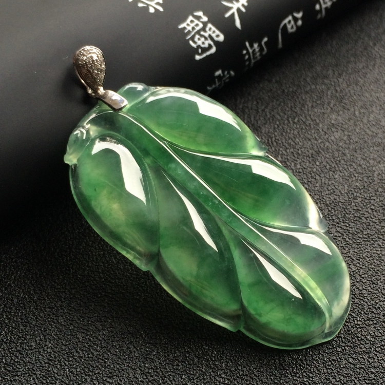 （超值推荐）冰种飘花玉叶挂件