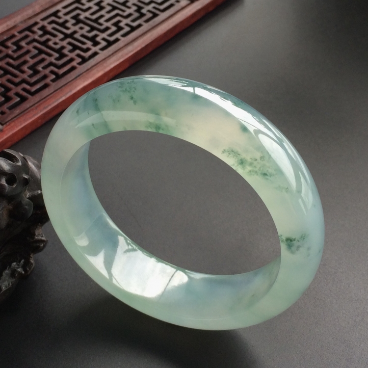 (超值推荐)冰种飘花手镯(58.7mm)