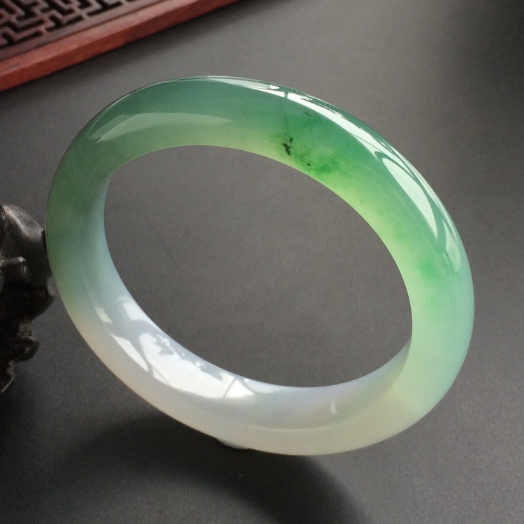 (超值推荐)糯冰种晴水飘花手镯(57.4mm)