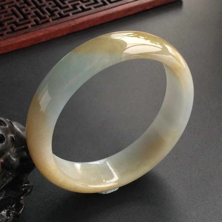 (超值推荐)糯冰种黄翡手镯(56mm)
