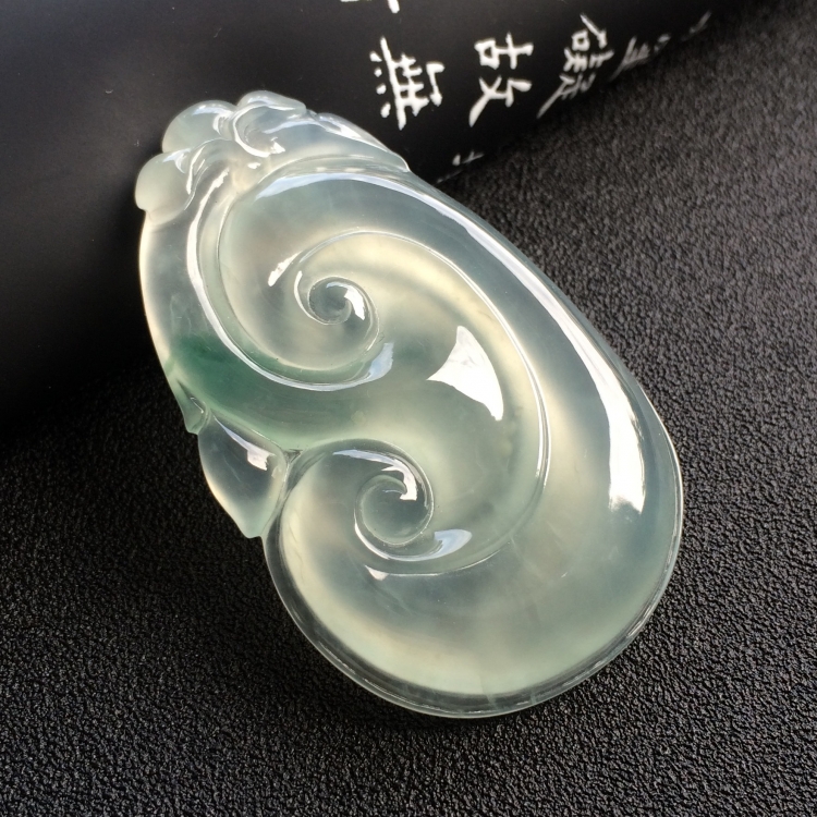 （超值推荐）冰种略飘花如意挂件