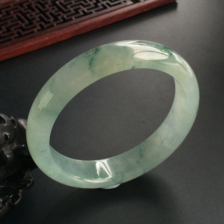 (超值推荐)冰种飘花手镯(57.7mm)