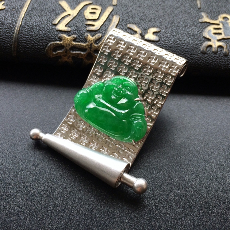 (超值推荐)糯冰种翠色镶白金玉佛胸坠