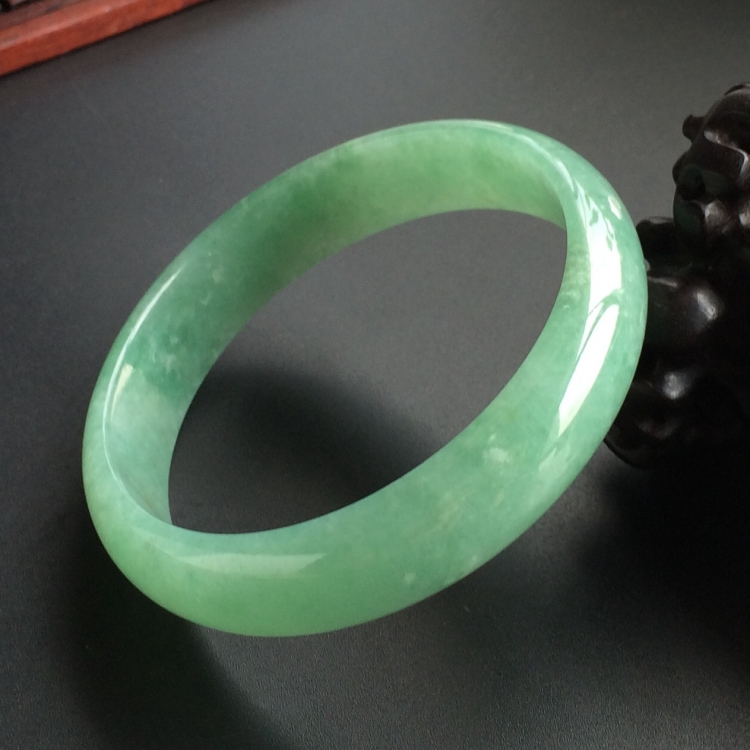 (超值推荐)糯冰种晴水手镯(58.6mm)
