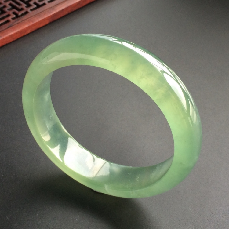 (超值推荐)冰种晴水手镯(55.7mm)