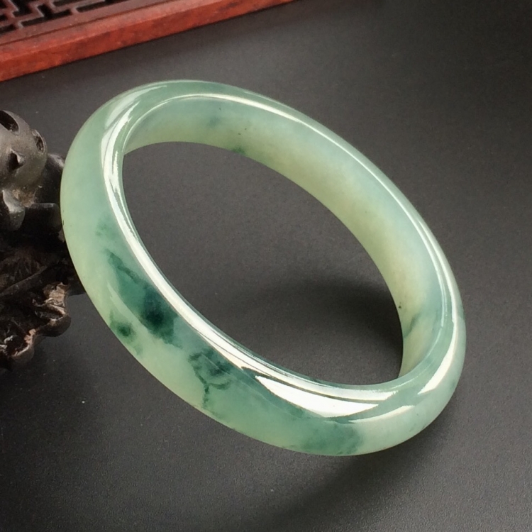 (超值推荐)冰种飘花手镯(58.2mm)