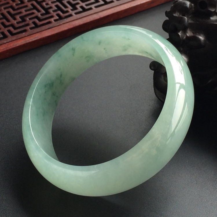 (超值推荐)糯冰种飘花手镯(58.3mm)