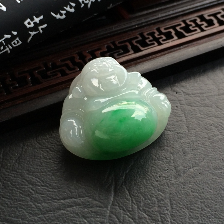 （超值推荐）糯冰种飘翠玉佛挂件