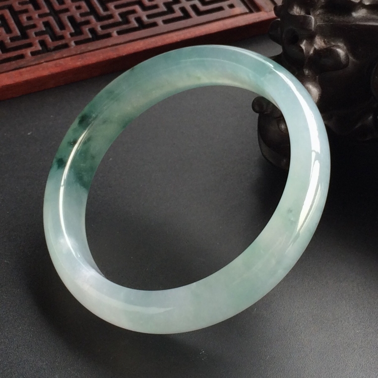 (超值推荐)冰种飘花手镯(55.6mm)