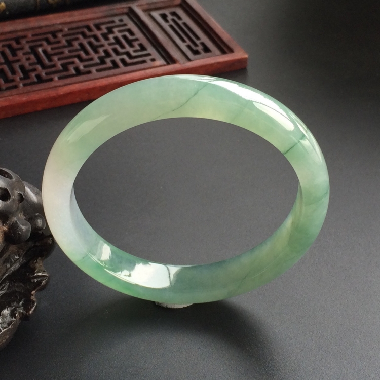 (超值推荐)冰种晴水飘花手镯(57.3mm)