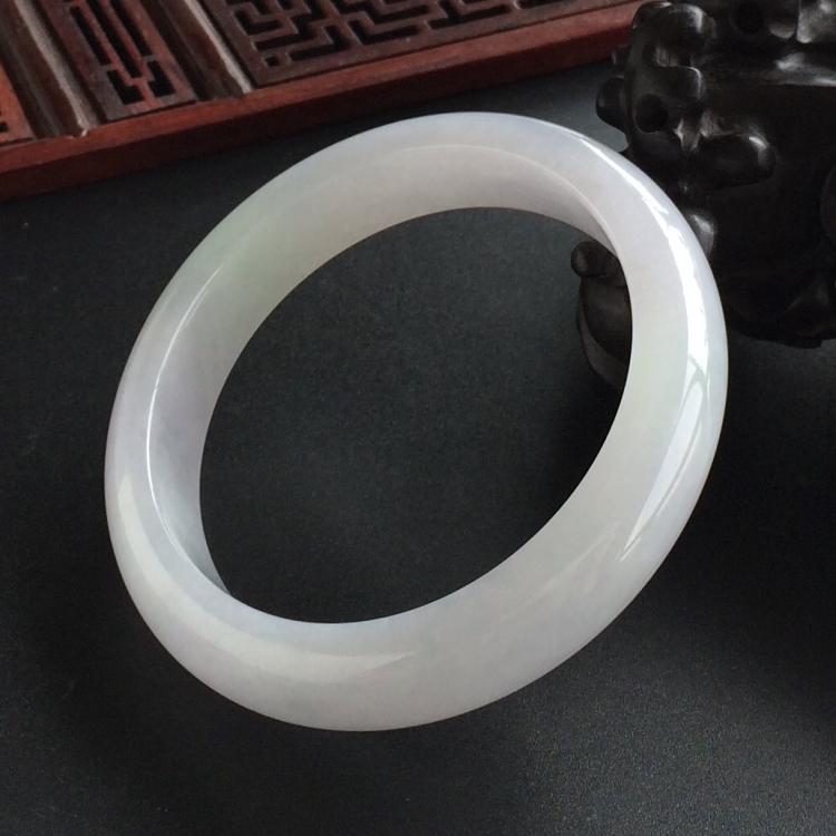 (超值推荐)糯冰种晴水手镯(56mm)