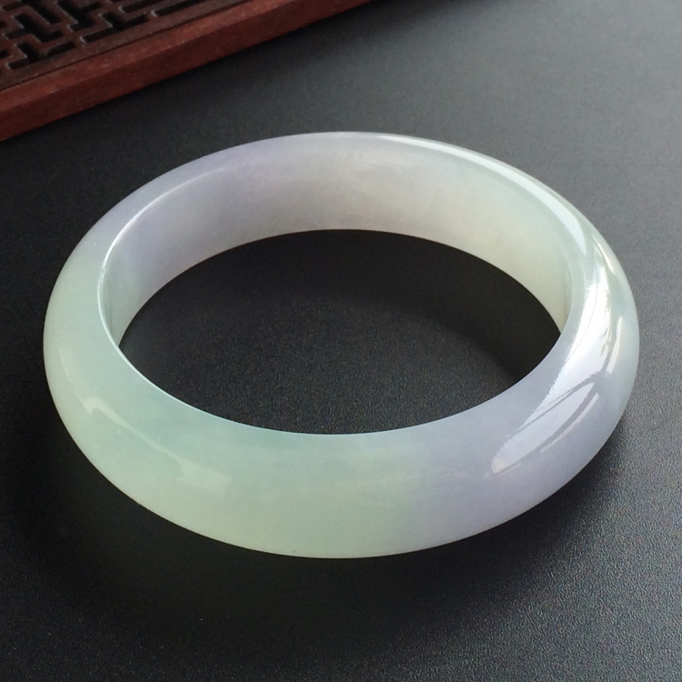 (超值推荐)糯冰种晴水淡紫罗兰手镯(55mm)