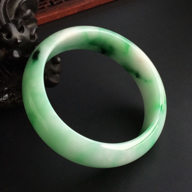 (超值推荐)糯冰种飘翠手镯(57.6mm)