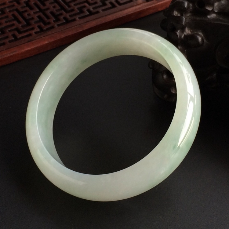 (超值推荐)糯冰种飘花手镯(59.6mm)