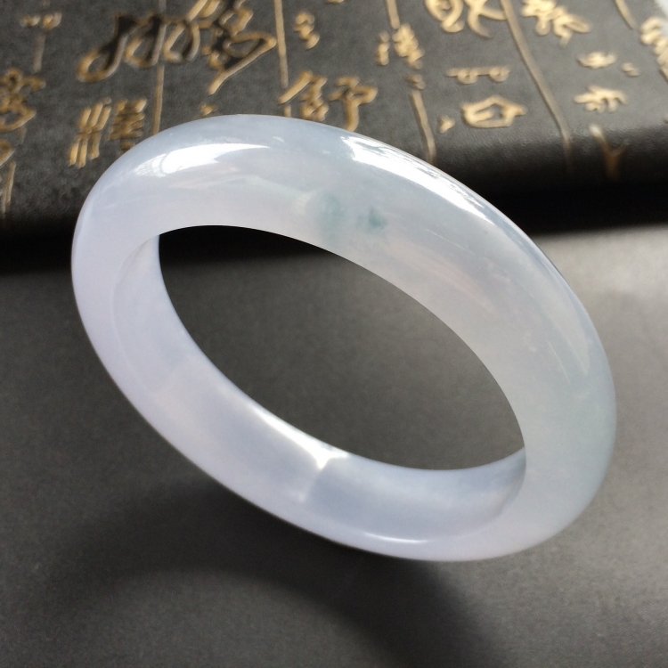 (超值推荐)糯冰种淡紫罗兰略飘花手镯(57.9mm)