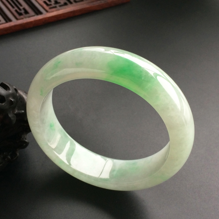 (超值推荐)糯冰种飘翠手镯(56.4mm)