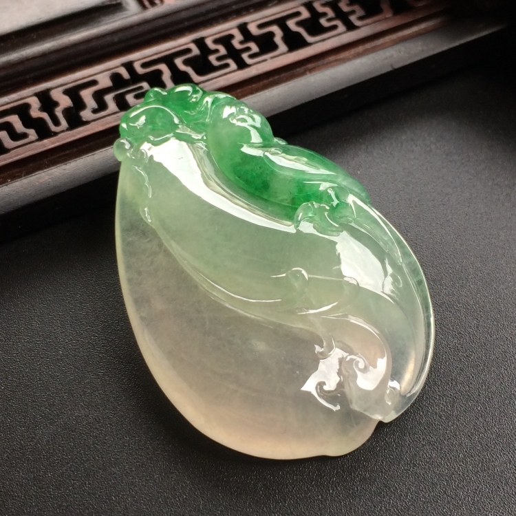 （超值推荐）冰种飘翠玉兰花挂件
