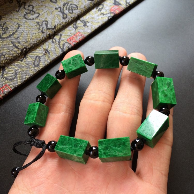 https://jdimg.jaadee.net//images/201610/goods_img/19816_d6dc1628852.jpg