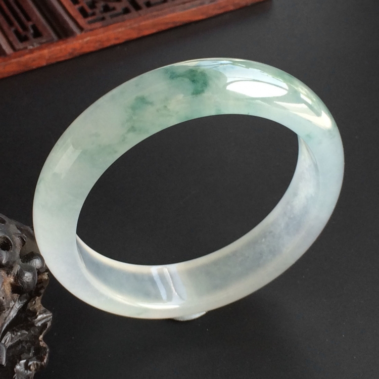 (超值推荐)冰种飘花手镯(55.5mm)