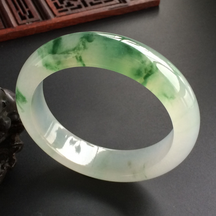 (超值推荐)冰种飘花手镯(56.4mm)
