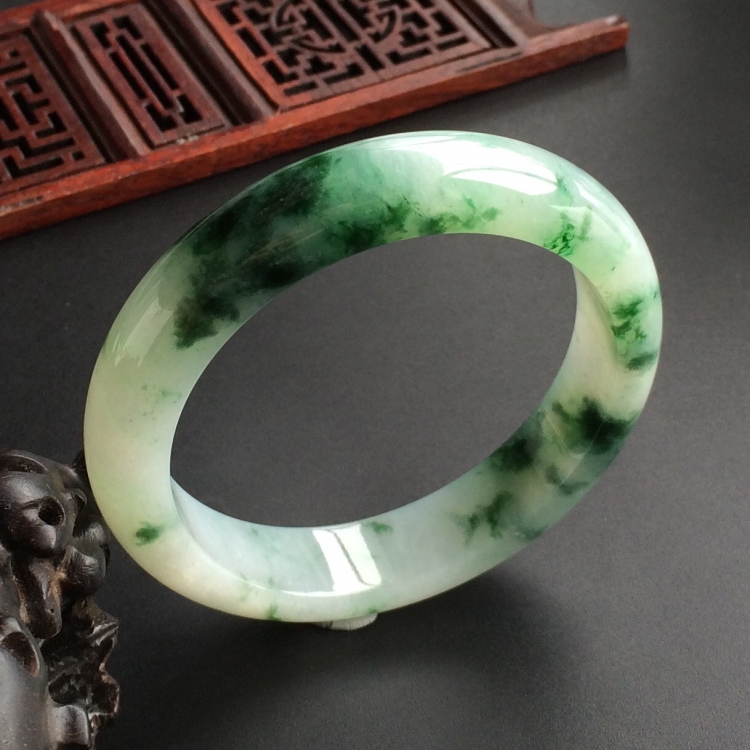 (超值推荐)糯冰种飘花手镯(56.6mm)