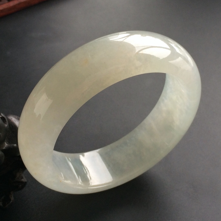 (超值推荐)冰种晴水略飘花手镯(55.2mm)