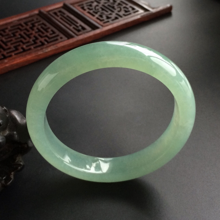 (超值推荐)冰种晴水手镯(58.2mm)