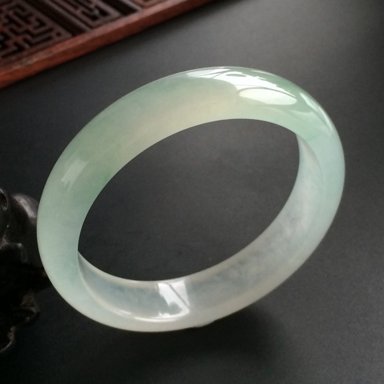 (超值推荐)冰种晴水手镯(54mm)